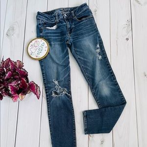 AEO Ripped Stretchy Jean